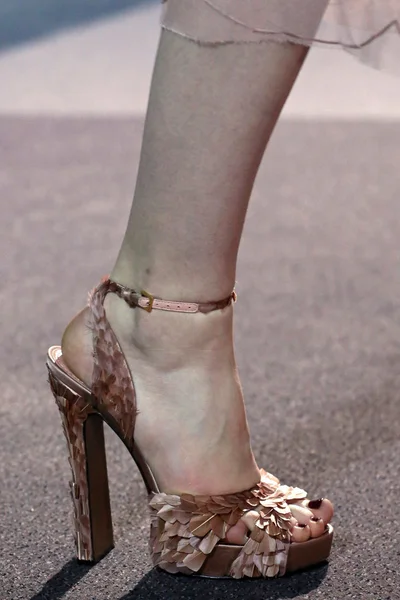 Look 77